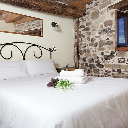 La Rosa Del Agua Bed & Breakfast El Acebo de San Miguel ภายนอก รูปภาพ